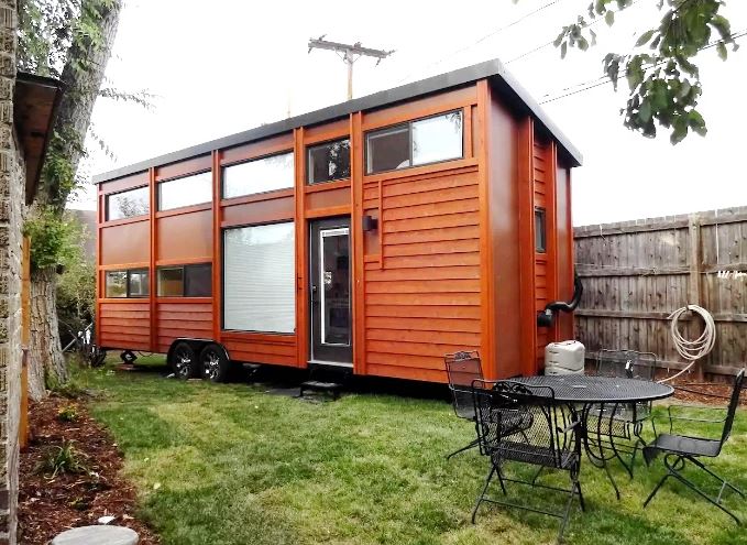 Escape free tiny house