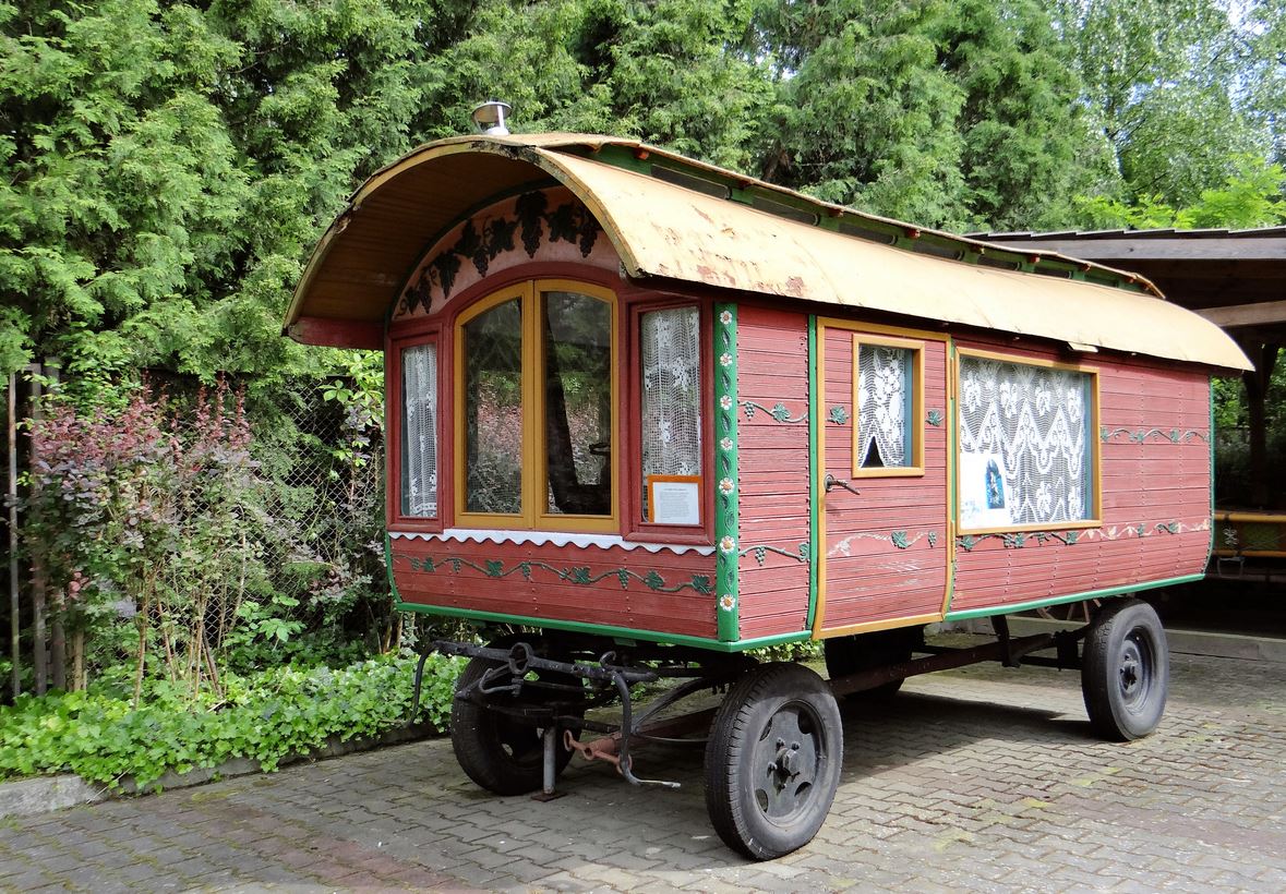 Types of Tiny Houses - Gypsy Wagon