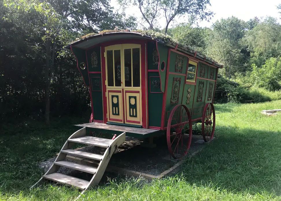 Gypsy Wagon Airbnb Virgnia