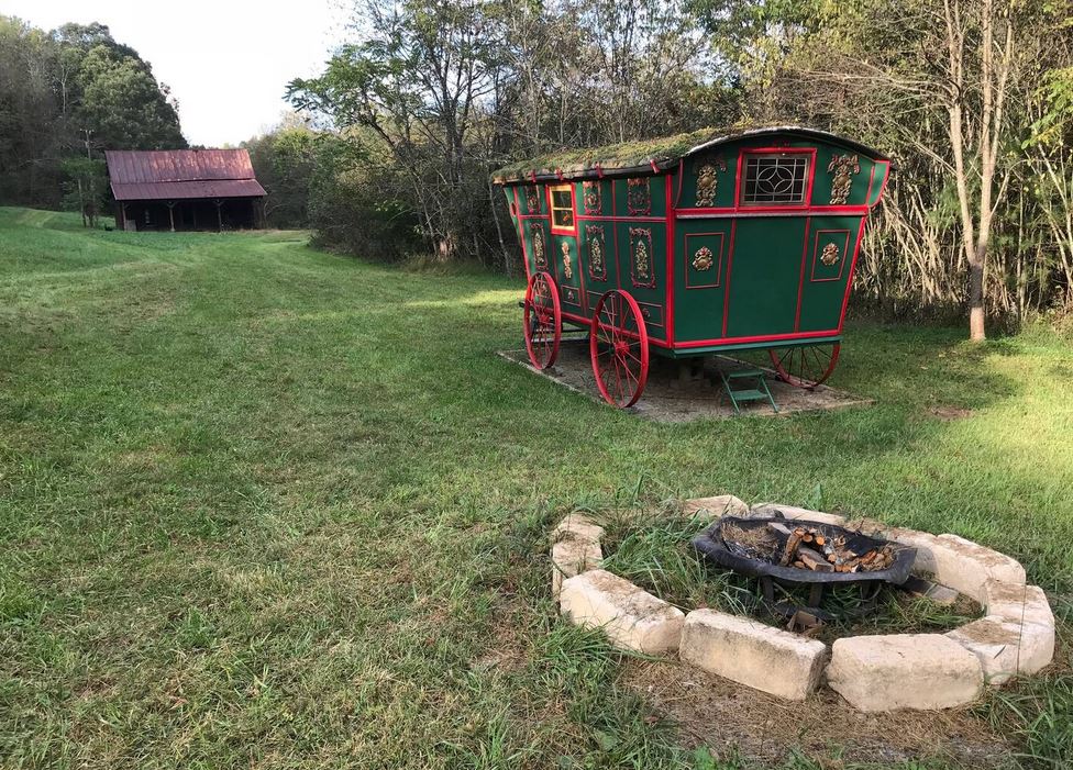 Gypsy Wagon Airbnb Virgnia