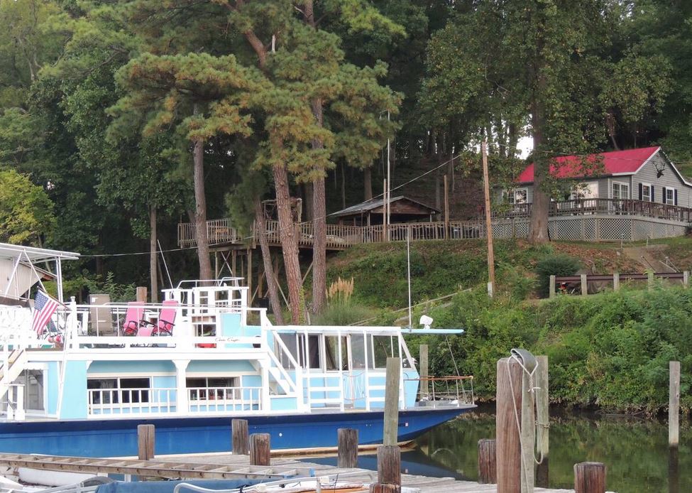 Houseboat Airbnb Richmond