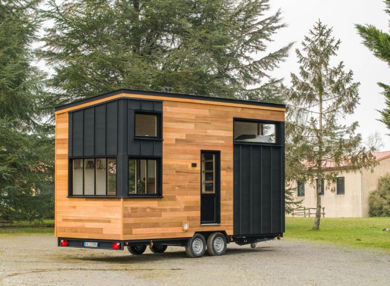 This French Tiny House Can Fit a Family of 5