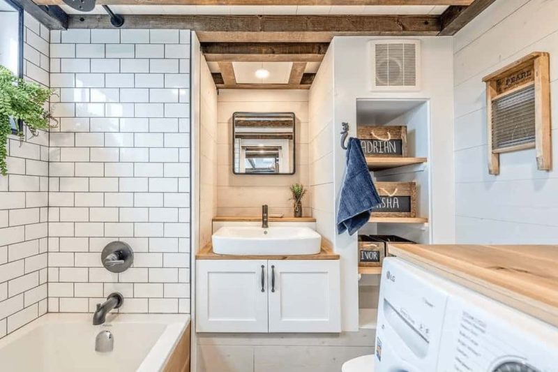 Tiny House Small Bathroom Shower Ideas