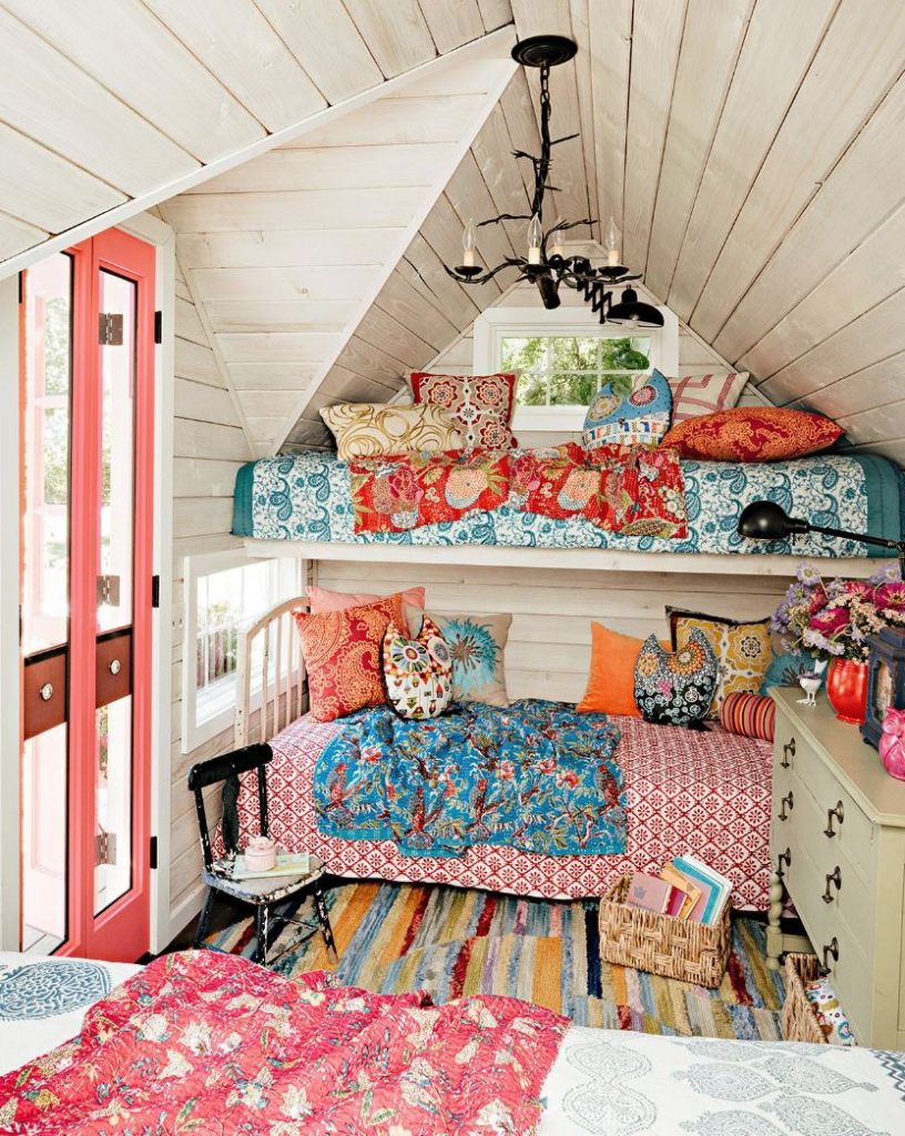 Colorful Boho decor ideas for your tiny house bedroom