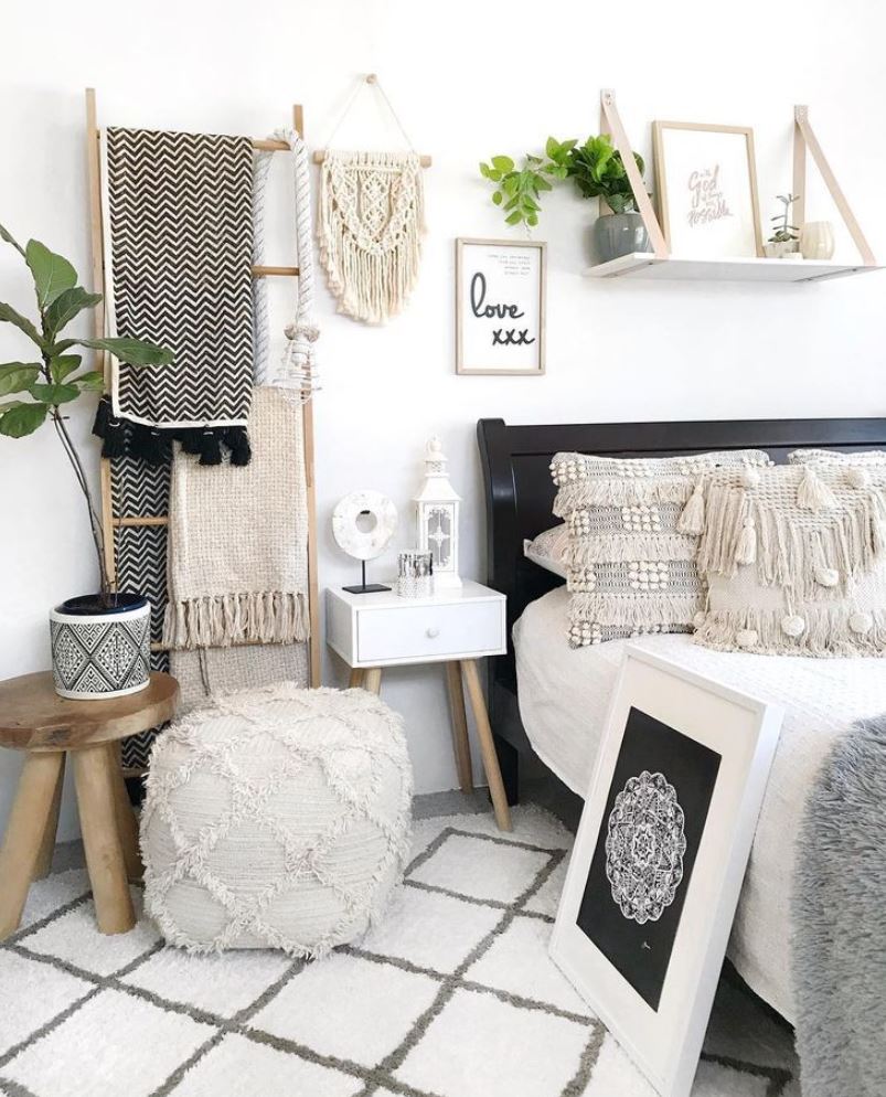 Monochromatic Boho decor ideas for your tiny house